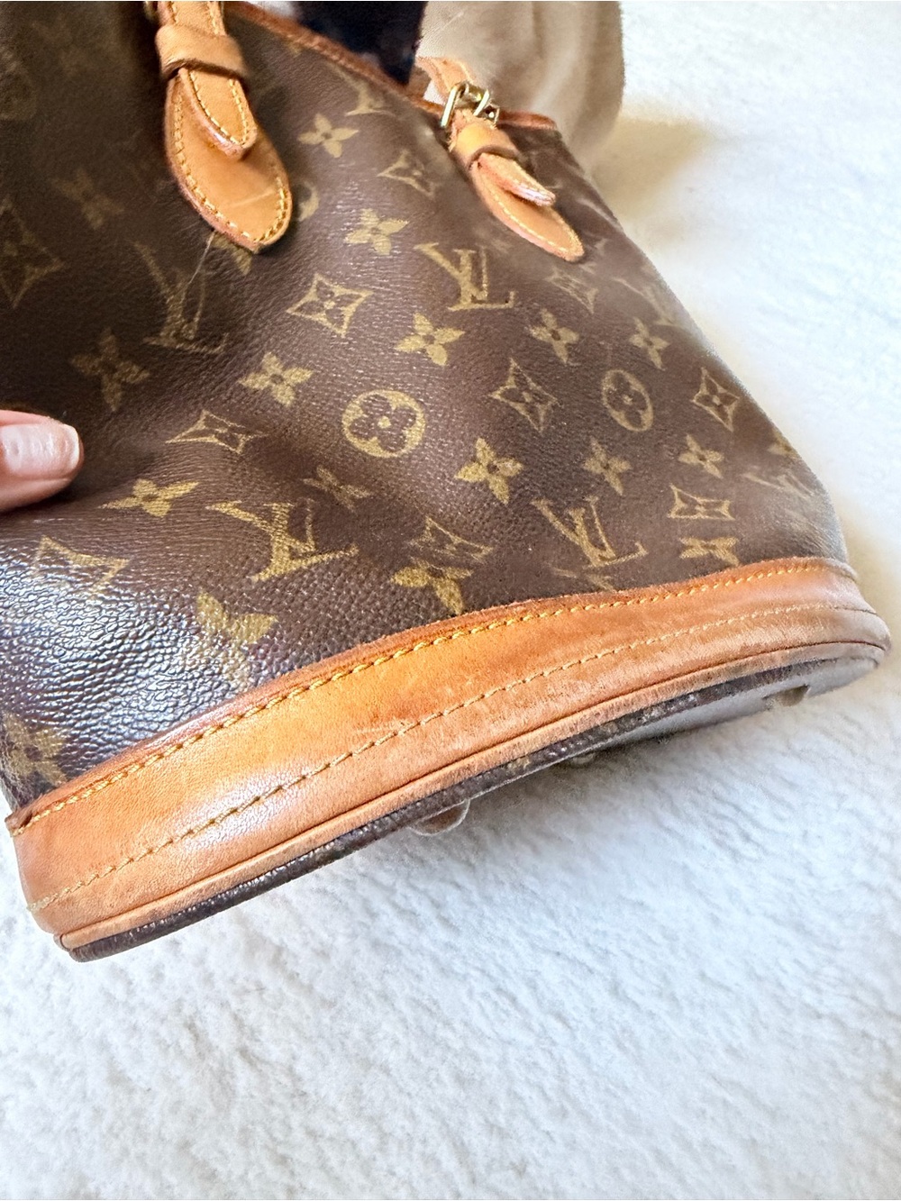Louis Vuitton Monogram Bucket Bag in Brown & Tan Leather Trim - Picture 5 of 16